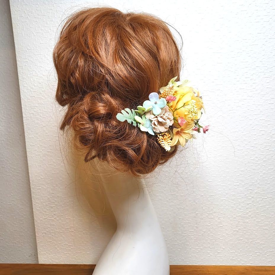 高級造花専門店アンクラフトはオーダーメイドの髪飾りを制作しております。お洒落で華やかで派手な成人式髪飾り・結婚式髪飾り・披露宴・パーティ用・七五三御祝い等、個性的な髪飾りも花材指定で制作可能です。店内には組み合わせ自由な髪飾りを多数ご用意しております。西宮市・大阪市・神戸・兵庫県・関西からもアクセスがしやすく、大阪から約20分。武庫川女子大学からも近く、地下1階の隠れ家的 造花販売店です。