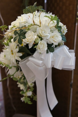 ガーベラのキャスケードブーケ