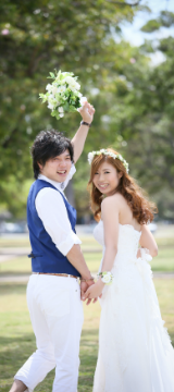 高級造花専門店アンクラフトはオーダーメイドでウェディングブーケの制作をしております。お花の事がわからなくても大丈夫。イメージ画像を送っていただければ花嫁様のイメージしているブーケを形にします。相談は無料。国家資格を持つ専門のスタッフが対応いたしますので安心してご相談ください。兵庫県・大阪・関西からのお問合せが沢山。