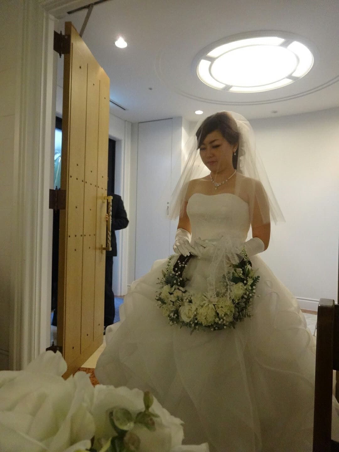 高級造花専門店アンクラフトはオーダーメイドでウェディングブーケの制作をしております。お花の事がわからなくても大丈夫。イメージ画像を送っていただければ花嫁様のイメージしているブーケを形にします。相談は無料。国家資格を持つ専門のスタッフが対応いたしますので安心してご相談ください。兵庫県・大阪・関西からのお問合せが沢山。