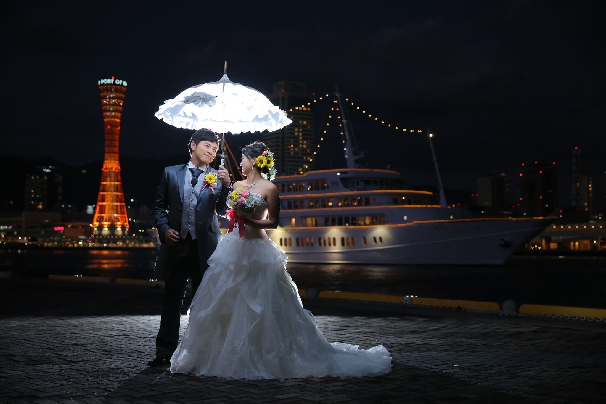 高級造花専門店アンクラフトはオーダーメイドでウェディングブーケの制作をしております。お花の事がわからなくても大丈夫。イメージ画像を送っていただければ花嫁様のイメージしているブーケを形にします。相談は無料。国家資格を持つ専門のスタッフが対応いたしますので安心してご相談ください。兵庫県・大阪・関西からのお問合せが沢山。