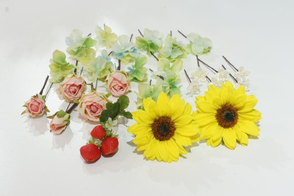 高級造花専門店アンクラフトはオーダーメイドでウェディングブーケの制作をしております。お花の事がわからなくても大丈夫。イメージ画像を送っていただければ花嫁様のイメージしているブーケを形にします。相談は無料。国家資格を持つ専門のスタッフが対応いたしますので安心してご相談ください。兵庫県・大阪・関西からのお問合せが沢山。