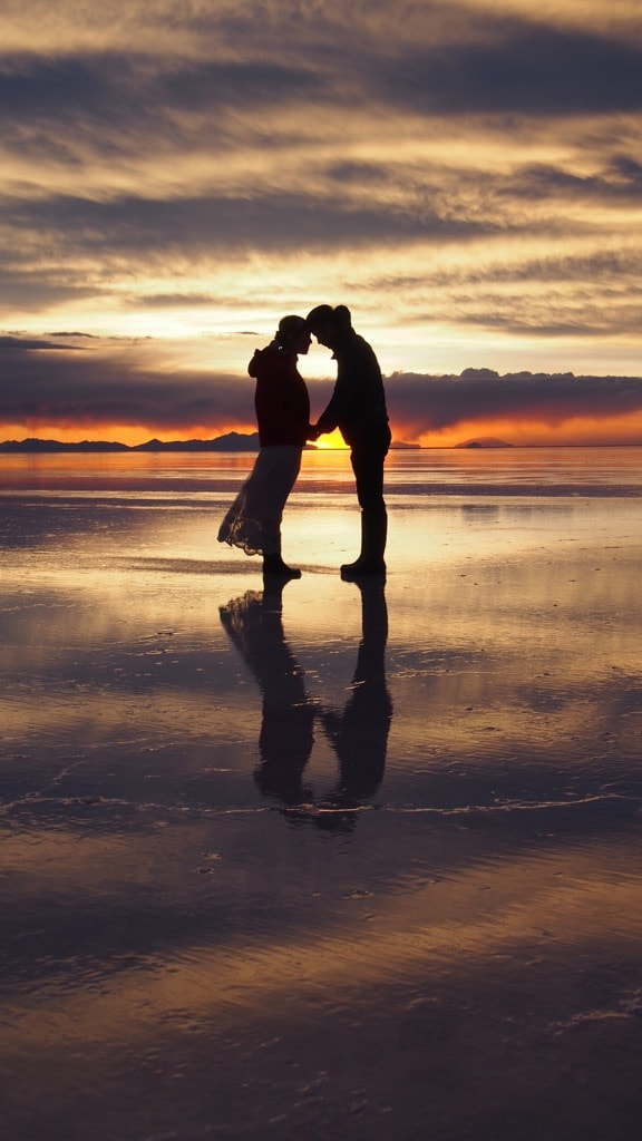 高級造花専門店アンクラフトはオーダーメイドでウェディングブーケの制作をしております。お花の事がわからなくても大丈夫。イメージ画像を送っていただければ花嫁様のイメージしているブーケを形にします。相談は無料。国家資格を持つ専門のスタッフが対応いたしますので安心してご相談ください。兵庫県・大阪・関西からのお問合せが沢山。