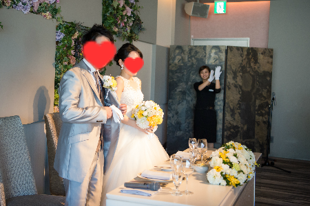 高級造花専門店アンクラフトはオーダーメイドでウェディングブーケの制作をしております。お花の事がわからなくても大丈夫。イメージ画像を送っていただければ花嫁様のイメージしているブーケを形にします。相談は無料。国家資格を持つ専門のスタッフが対応いたしますので安心してご相談ください。兵庫県・大阪・関西からのお問合せが沢山。