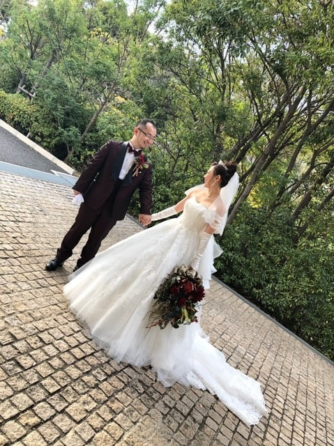 高級造花専門店アンクラフトは１級フラワー装飾技能士がアーティフィシャルフラワー（造花）で結婚式、ウェディングブーケ、髪飾り、ウェルカムボードなど無料相談開催。安くて低価格のブーケを10,000円からオーダーできます。ブーケのレッスン、只今レッスン料無料。おしゃれなブーケを制作致します。阪神電車、鳴尾・武庫川女子大駅。大阪、兵庫県、関西、西宮の隠れ家地下１階店舗あります。