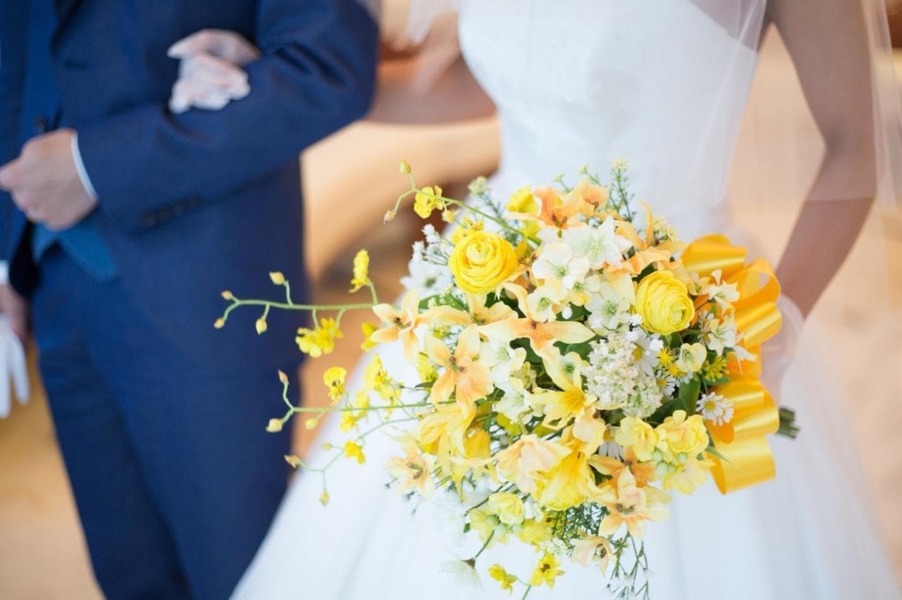 高級造花専門店アンクラフトは１級フラワー装飾技能士がアーティフィシャルフラワー（造花）で結婚式、ウェディングブーケ、髪飾り、ウェルカムボードなど無料相談開催。安くて低価格のブーケを10,000円からオーダーできます。ブーケのレッスン、只今レッスン料無料。おしゃれなブーケを制作致します。阪神電車、鳴尾・武庫川女子大駅。大阪、兵庫県、関西、西宮の隠れ家地下１階店舗あります。