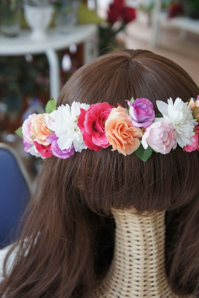 花冠　可愛い　個性的　高級造花専門店アンクラフトはアーティフィシャルフラワー（高級造花）専門店です。生花のような繊細なお花なのに枯れずにお手入れ不要なところが人気になっています。オーダーメイドの髪飾りを承っております。成人式用・結婚式用・披露宴・パーティ用・七五三御祝い等ご用意しております。　国家資格1級　大阪　関西　兵庫県