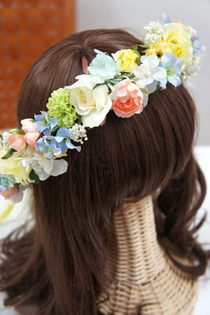 花冠　可愛い　個性的　高級造花専門店アンクラフトはアーティフィシャルフラワー（高級造花）専門店です。生花のような繊細なお花なのに枯れずにお手入れ不要なところが人気になっています。オーダーメイドの髪飾りを承っております。成人式用・結婚式用・披露宴・パーティ用・七五三御祝い等ご用意しております。　国家資格1級　大阪　関西　兵庫県