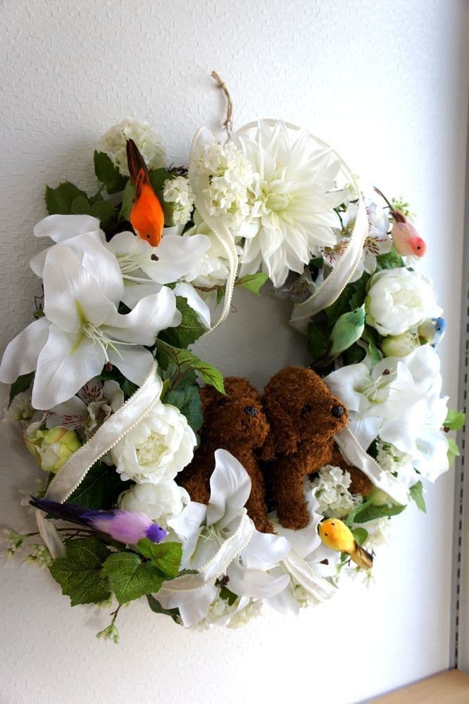 高級造花専門店アンクラフトは１級フラワー装飾技能士がアーティフィシャルフラワー（造花）でアレンジメント、成人式髪飾り、花の資材・材料を取り揃えオーダーメイドで制作造花販売店。結婚記念日やお見舞い、花言葉に合わせた贈り物や開店花、待合室用、応接用花、個性的、大人可愛い等、お悩みの方はお問い合わせください。阪神電車、鳴尾・武庫川女子大駅。大阪、兵庫県、関西、西宮の隠れ家地下１階店舗です。